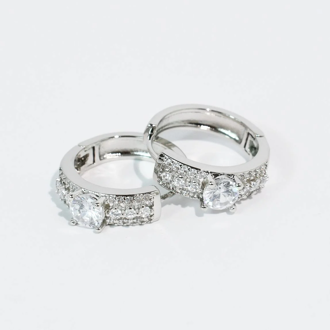 Glow Huggies-Silver - Image 3