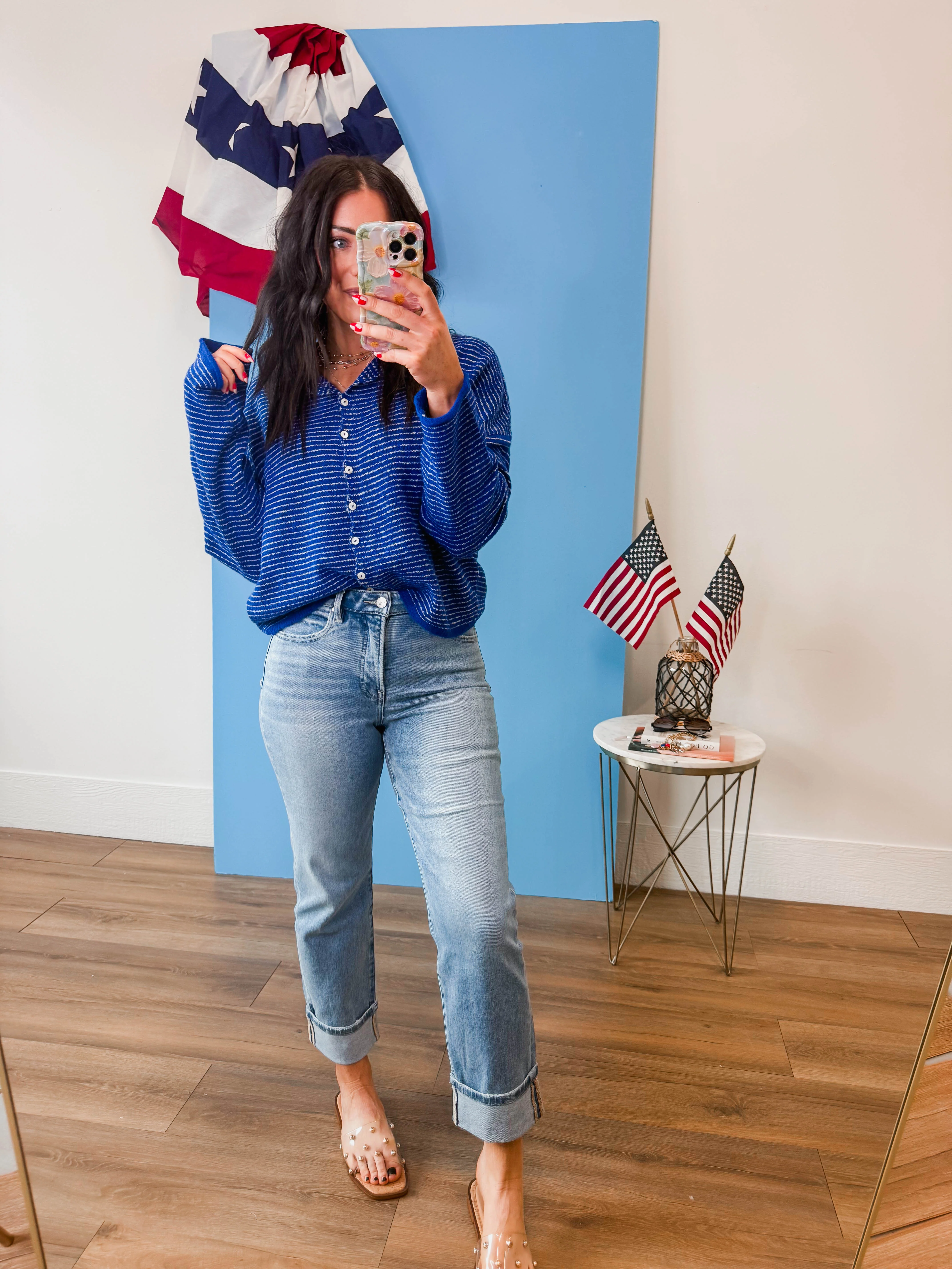 Molly High Rise Cuffed Denim-Light Wash - Image 4