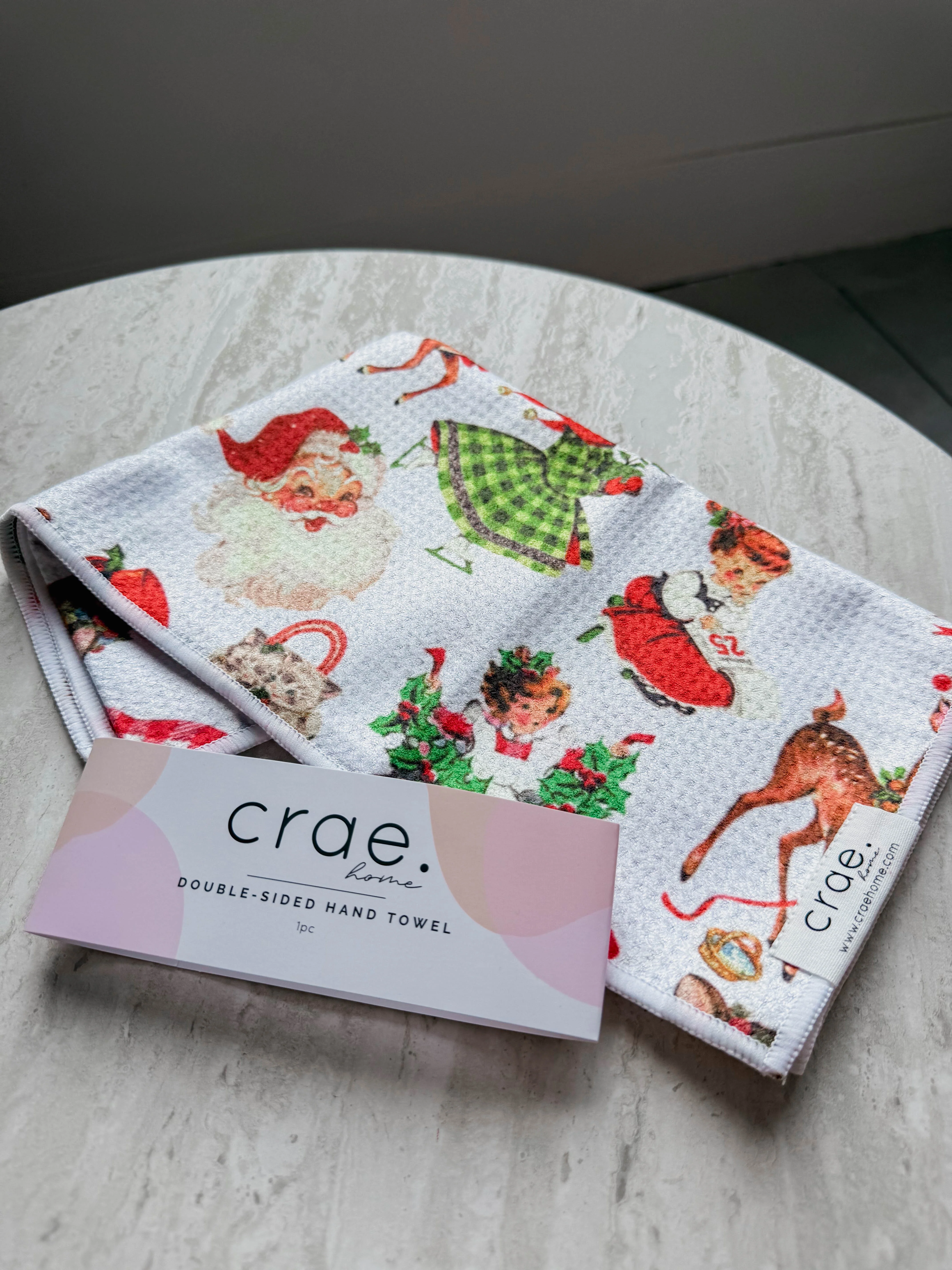 Nostalgic Christmas: Double-Sided Hand Towel - Image 4