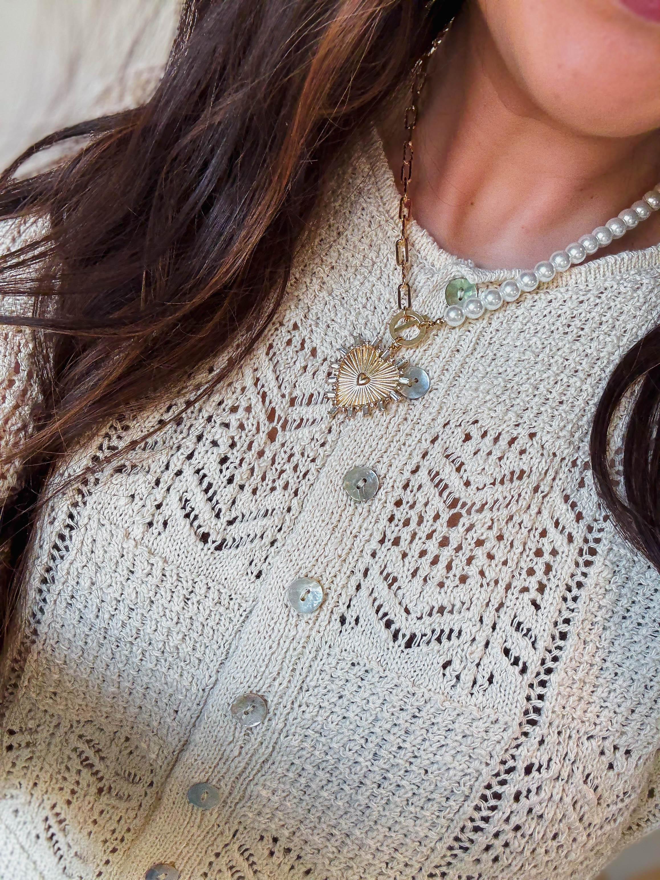Pearl & Gold Rhinestone Studded Heart Charm Necklace - Image 3