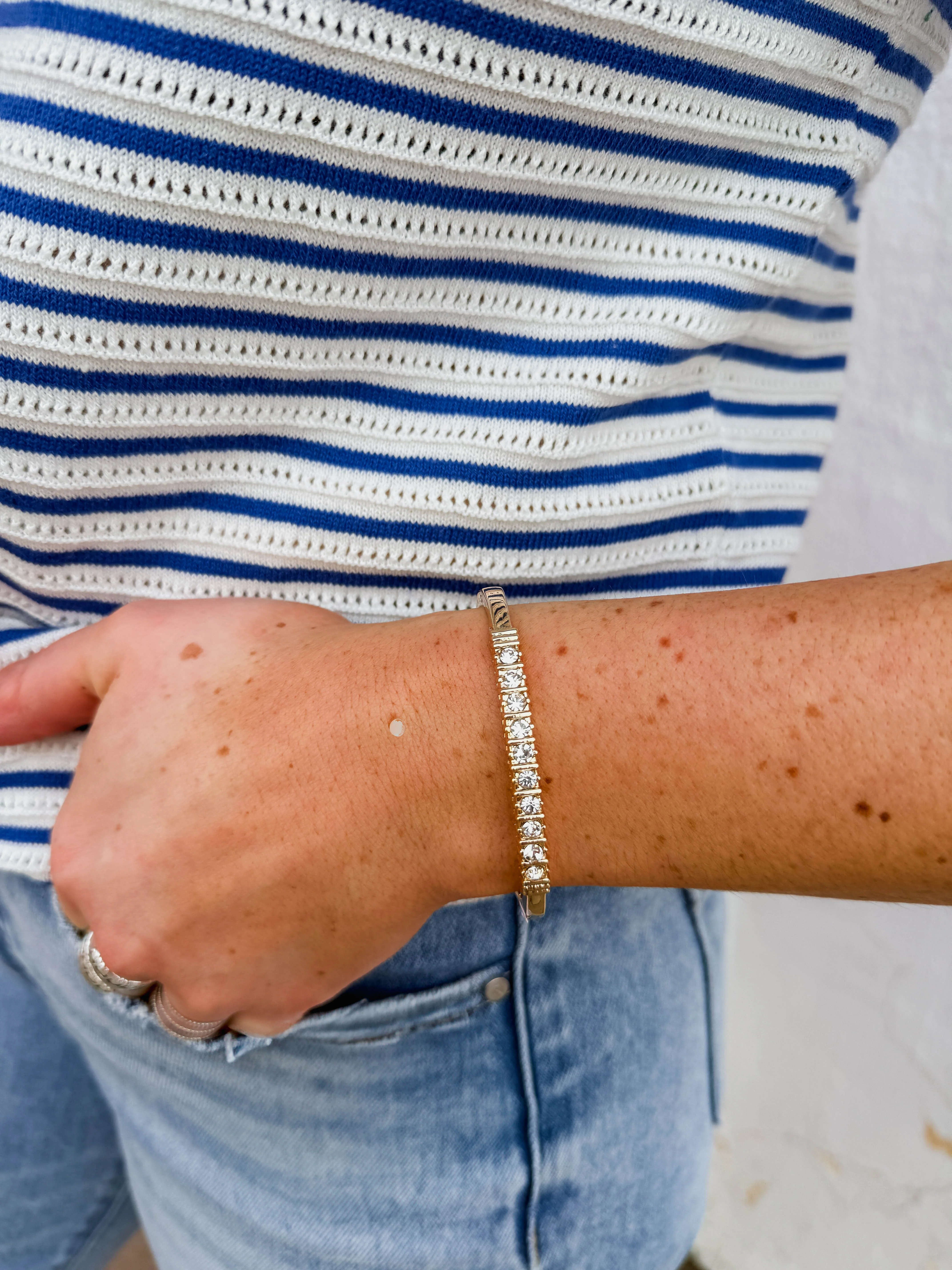 Thin Gold Rhinestone Hinge Bangle