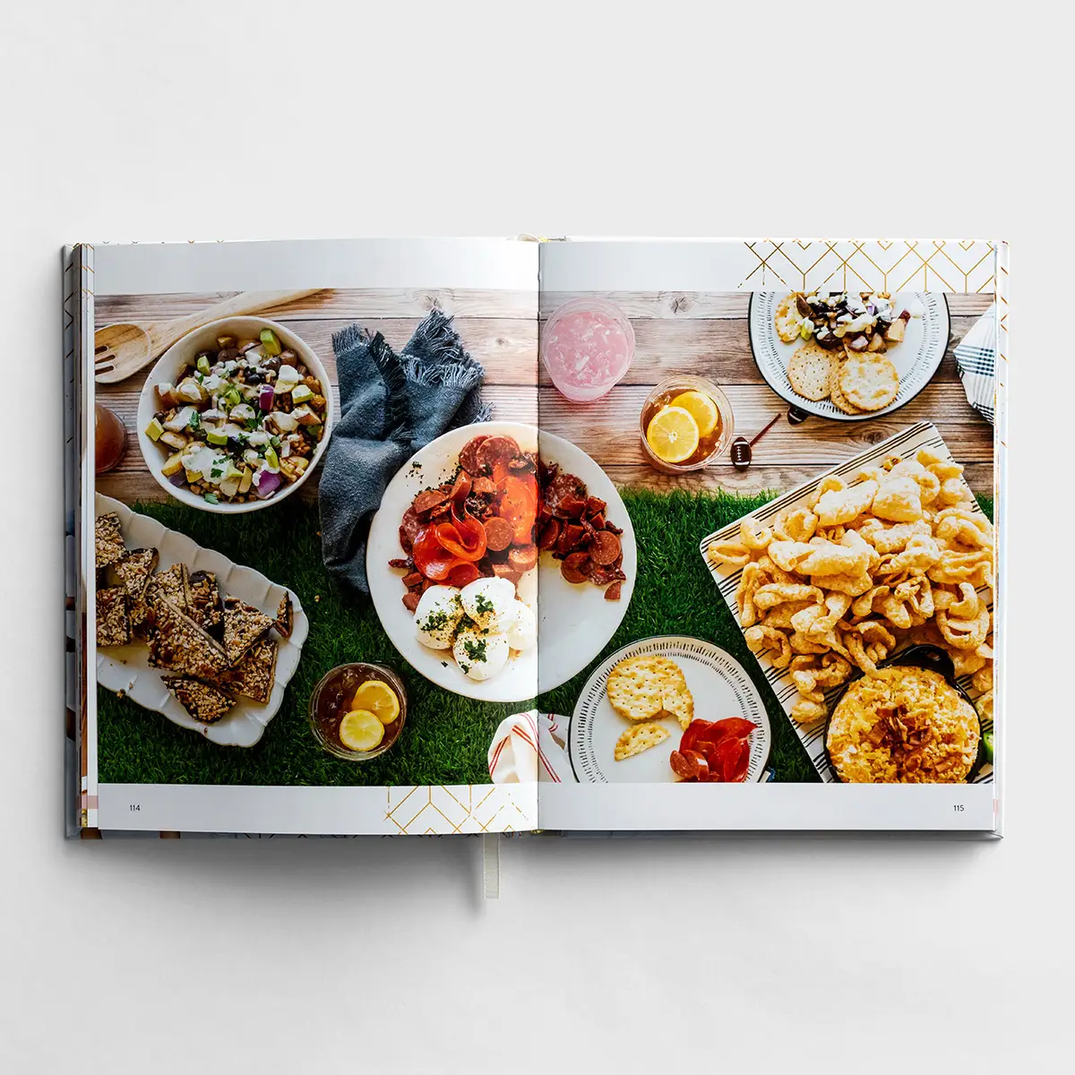 The Living Table: Recipes & Devotions-Abby Turner - Image 4